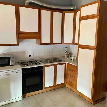 Tivarnella - Large And Bright Attic In Center Apartman *
