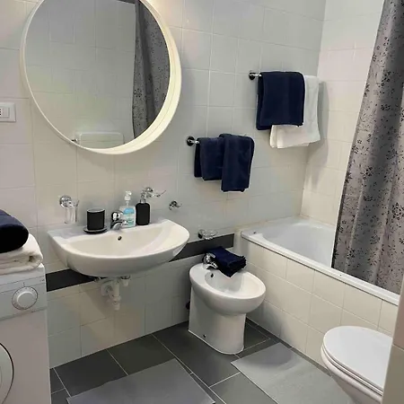 公寓 Tivarnella - Large And Bright Attic In Center