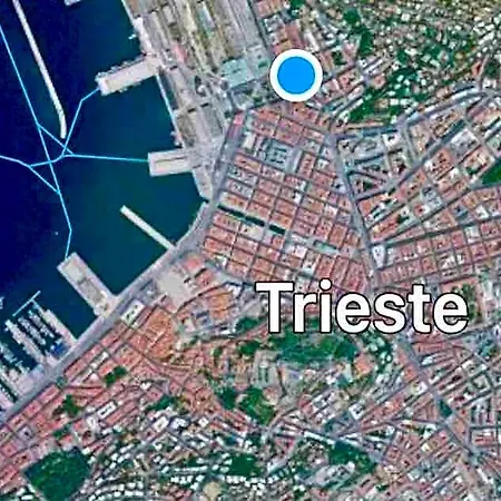 Tivarnella - Large And Bright Attic In Center Apartment Trieste